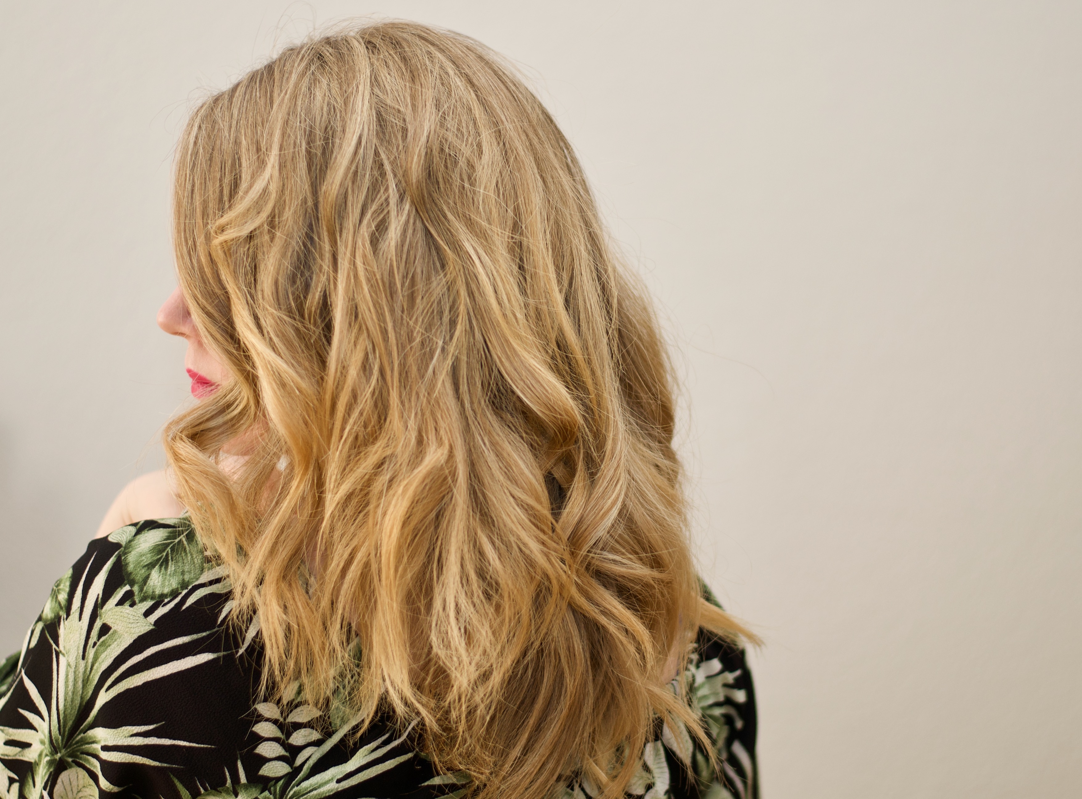 how-to-make-beach-waves-with-a-flat-iron-easy-instructions-lookbook