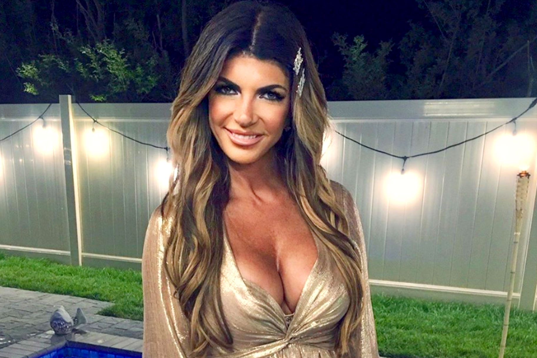 teresa-giudice-shares-new-pool-floats-photos-the-daily-dish