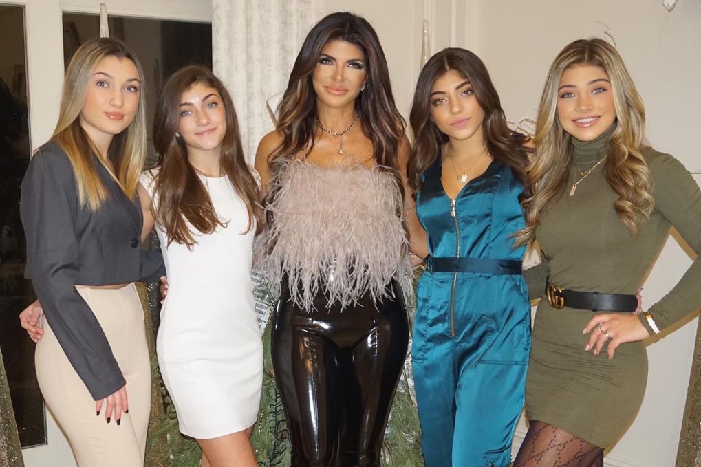 Daily Dish Ig Teresa Giudice Daughters Engagement