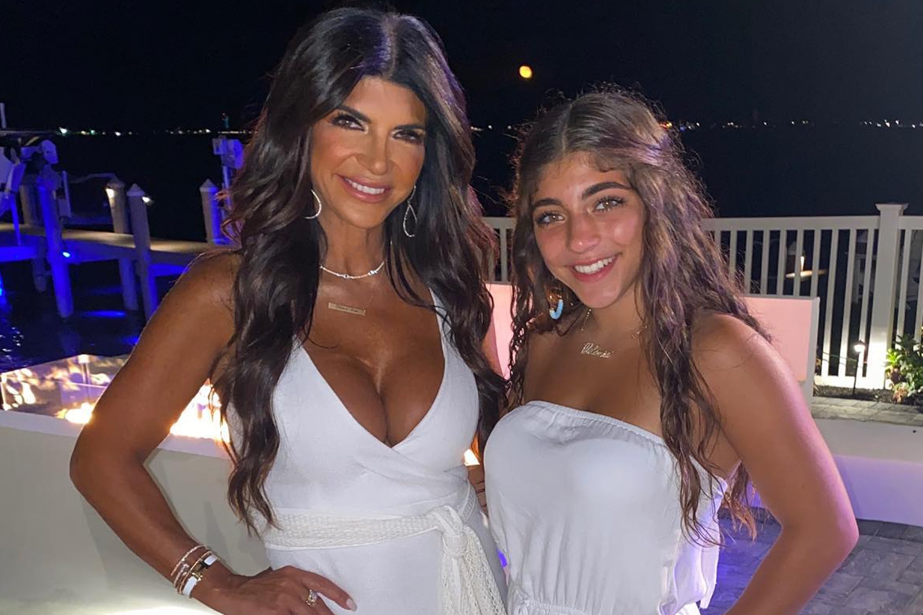 Teresa Giudice S Daughter Gabriella S Green Prom Dress New Hair Style Living