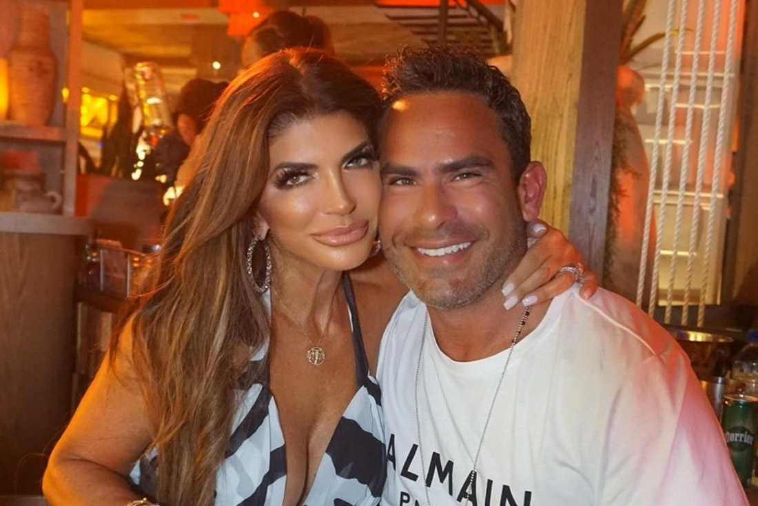 Rhonj Teresa Giudice Discussed Her Sex Life With Husband During Fan Event The Daily Dish 