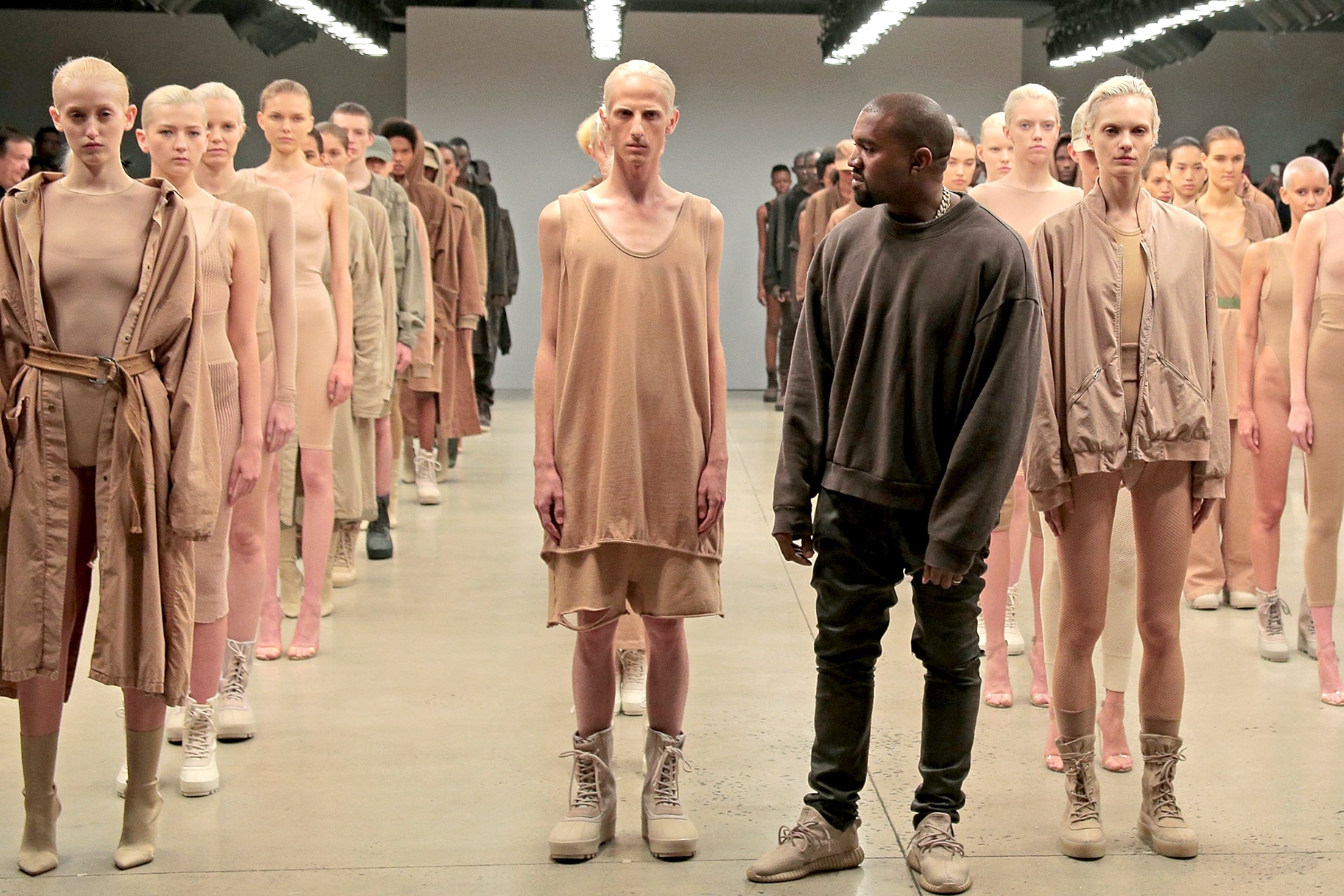 Kanye West Yeezy Season 4 NYFW: Models Collapse | Style Living