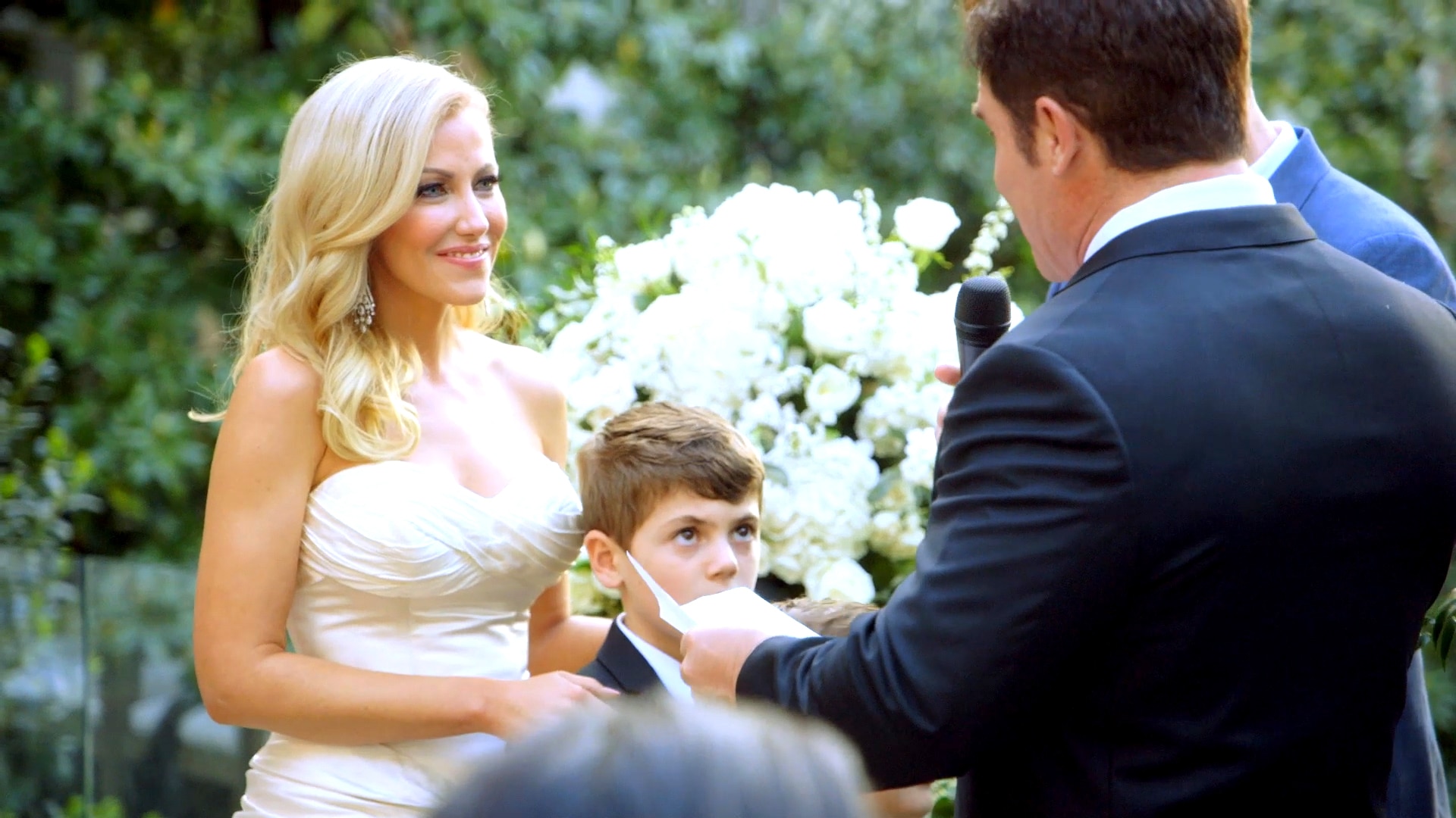 Travis and Stephanie Hollman Renew Their Vows