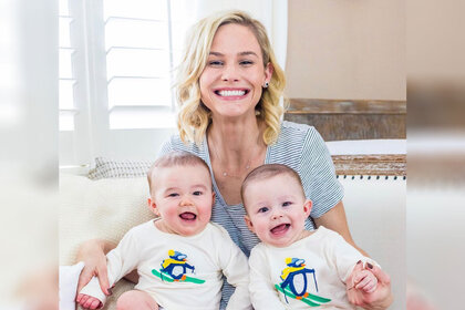 meghan-king-edmonds with twins