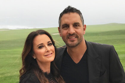 Mauricio Umansky Home Chores