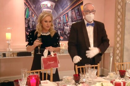 Kathy Hilton Hosting Dinner Party