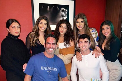 Style Living Ig Rhonj Teresa Giudice Family Christmas Eve