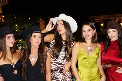 Portia Umansky, Kyle Richards, Sophia Umansky, Alexia Umansky, and Farrah Brittany posing together.