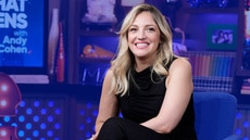 What Does Abby Elliott Think About The Bear Fans Shipping Ayo Edebiri and Jeremy Allen White?