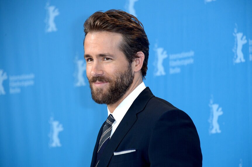 Ryan Reynolds Just Shared His Email Address, and the Out-of-Office Reply He  Set Up Is Brilliant