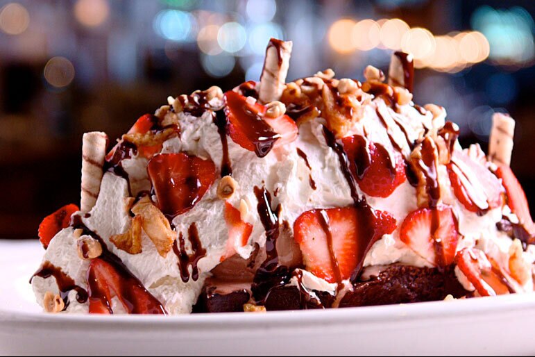 You Can Now Super-Size Sundaes With This Giant Ice Cream Scoop - Eater