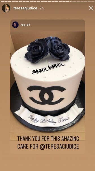 Chanel mini cake! ° Layers... - Sadie Rose Sweet Creations | Facebook