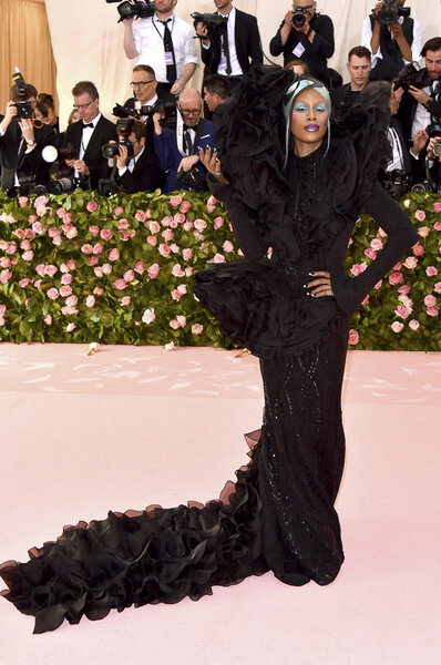 Met Gala 2019: Christian Siriano's Designs, Janelle Monae | The Daily Dish