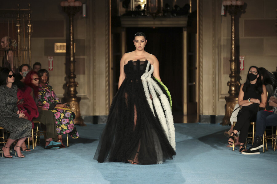 Christian Siriano New York Fashion Week Spring 2022 Runway Show