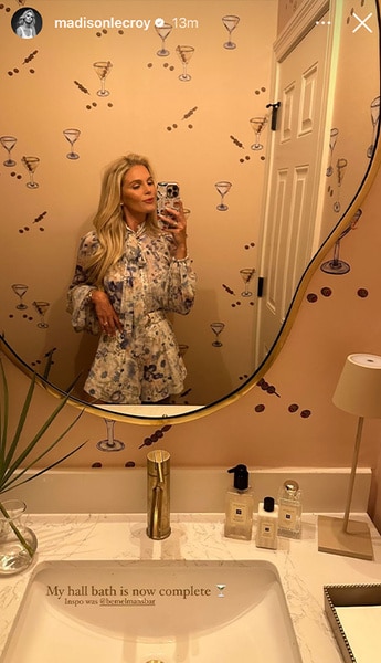 Madison LeCroy of Southern Charm post a bathroom selfie on her Instagram story.