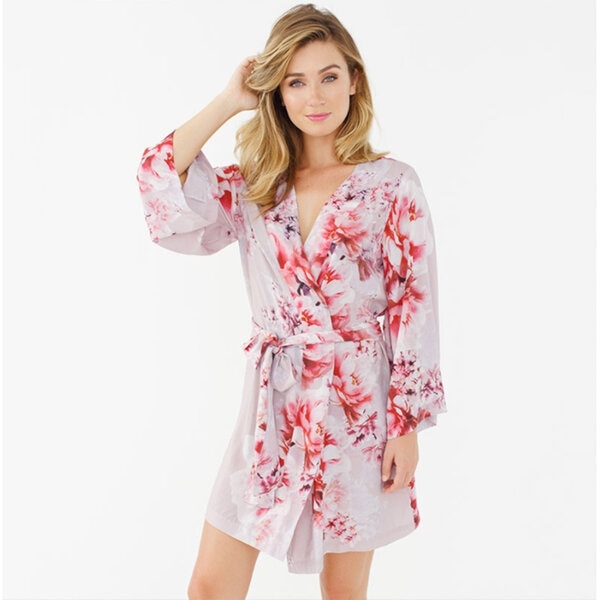 Shop Stylish, Pretty Bridesmaid Robes for Wedding Day Photos | The ...