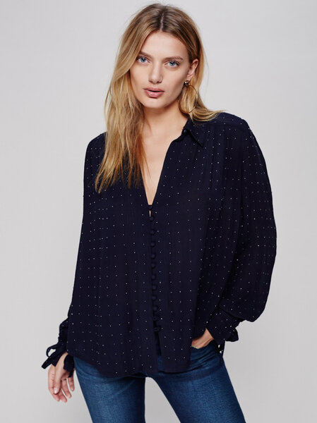Most Flattering Loose Tops and Blouses | The Daily Dish