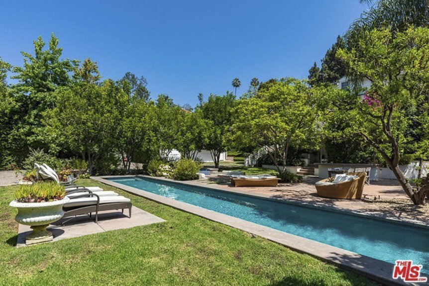 Camille Grammer New Brentwood Home Beautiful Backyard Pool, Photos ...