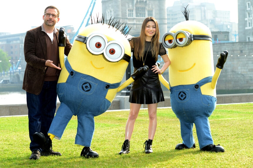 Celebrities Who Love Minions Photos The Daily Dish