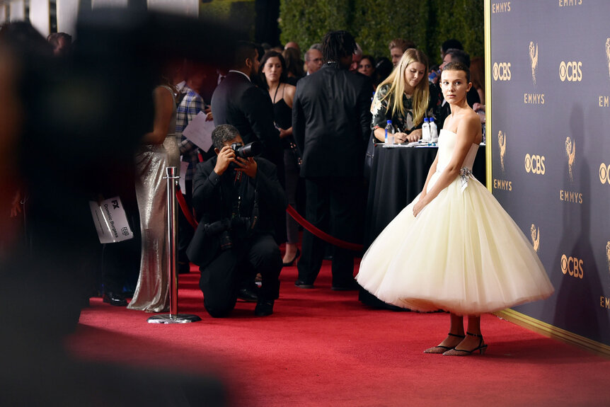 Millie bobby brown 2024 converse red carpet