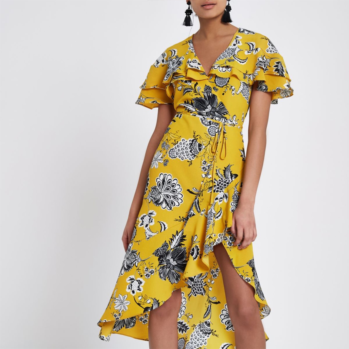 Best Stylish Spring Wedding Guest Dresses Under $150 | The Daily Dish
